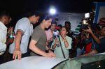 Shahrukh Khan snapped at Mehboob on 8th Dec 2015